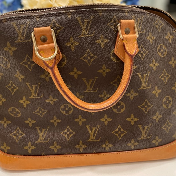 SOLD - Louis Vuitton Alma Bb Authentic - Picture 10 of 15
